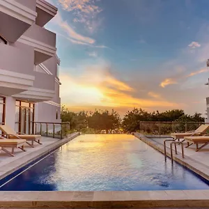 Отель Wyndham Garden Kuta Bali ****