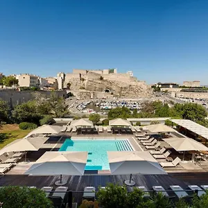 Отель Radisson Blu Vieux Port ****