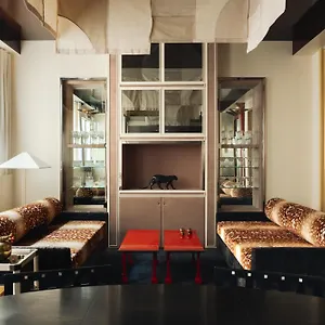 Pied A Terre Oberkampf Apartment