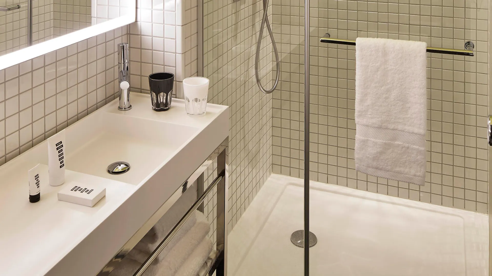 Hotel Mama Shelter Paris West 3*,