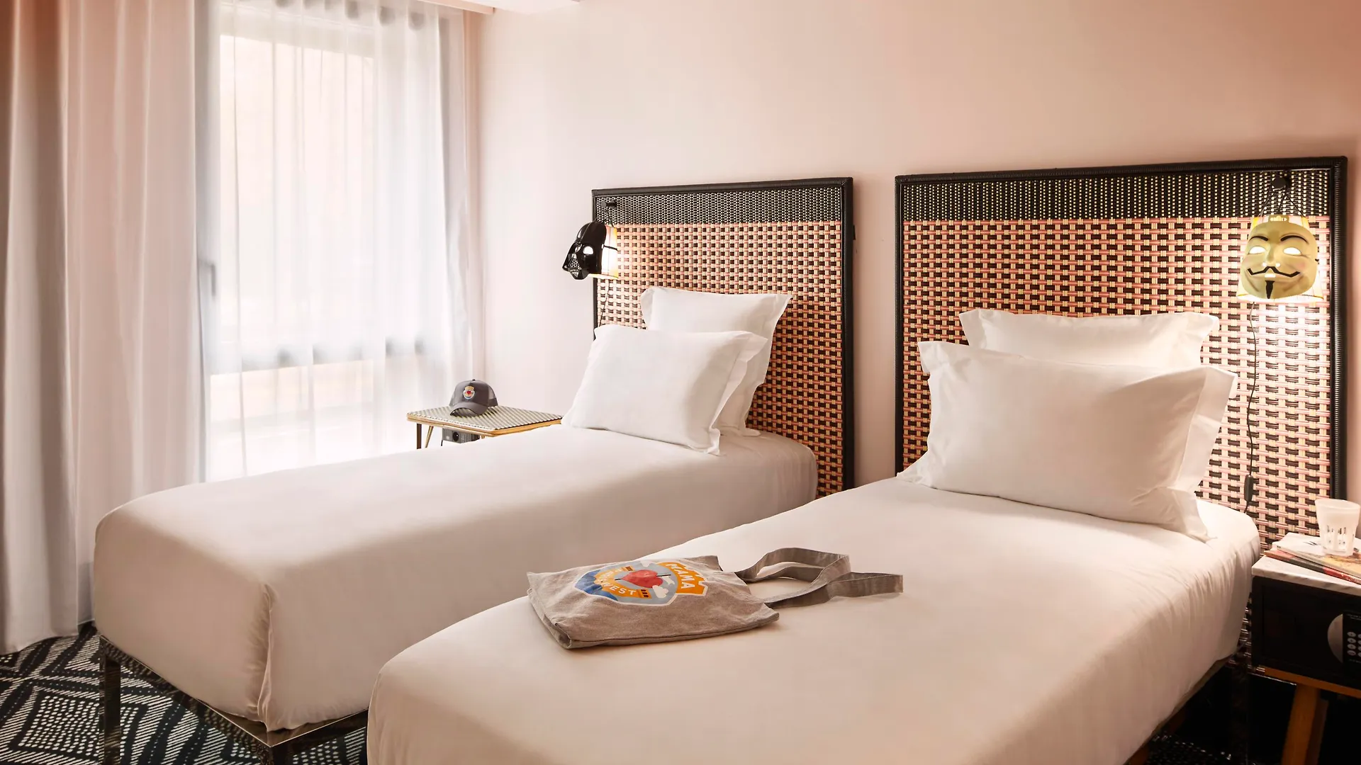 Hotel Mama Shelter Paris West 3*,  France